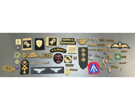 Shoulder titles (18), badges (13), patches (17) etc range including; Imperial Service, On War Service, Merchant Navy Comfort 