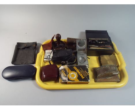 A Tray of Curios to Include Model of First World War Tank, Bakelite Manicase Manicure Set, Stratton Musical Powder Compact, R