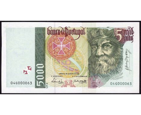 Portugal, P 190a, Banco de Portugal, 5,000 Escudos, 5 January 1995, LOW SERIAL NUMBER. Coat of arms at upper center, portrait