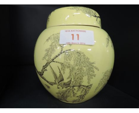 A Masons tea caddy for Twinings, Oriental pattern on lemon ground
