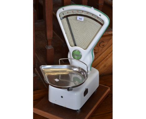 A set of W & T Avery White enamelled counter top shop scales oz/Ibs 