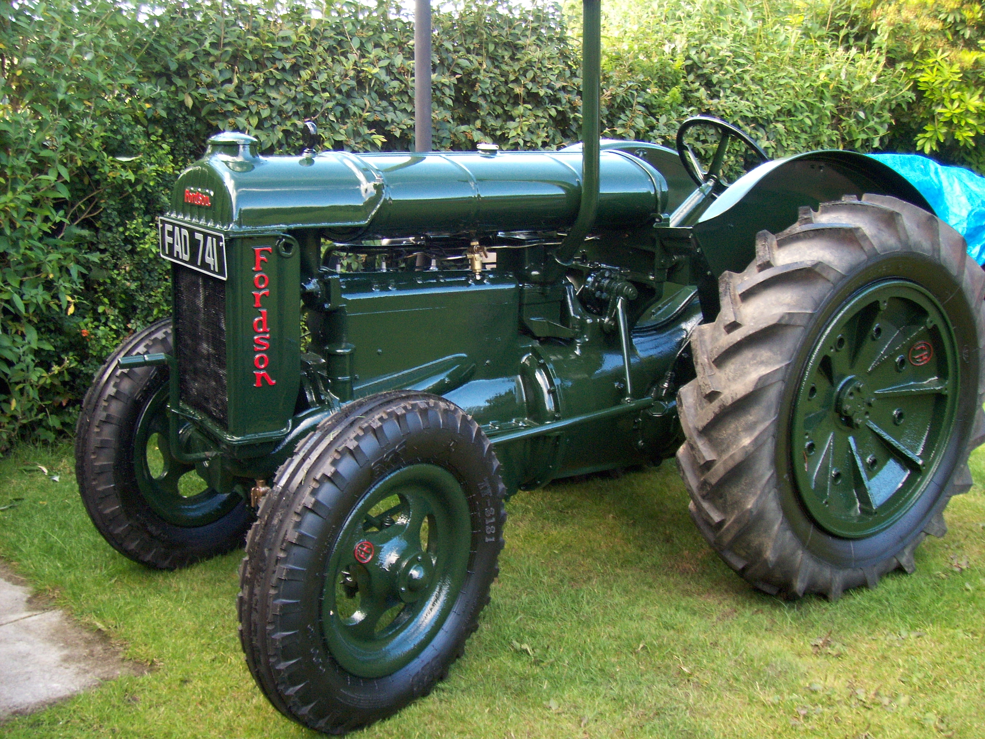 1943 FORDSON Standard N 4cylinder petrol/paraffin TRACTOR Reg No: FAD ...