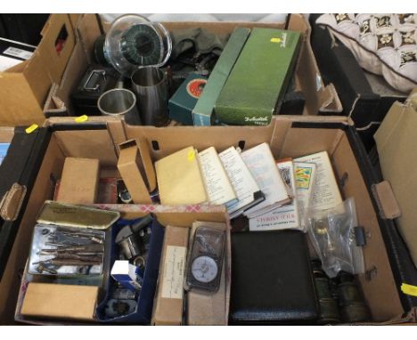TWO TRAYS OF VINTAGE COLLECTABLES TO INCLUDE BINOCULARS, RECORDERS ETC. 