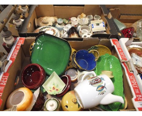 TWO TRAYS OF ASSORTED CERAMICS TO INCLUDE CARLTONWARE 