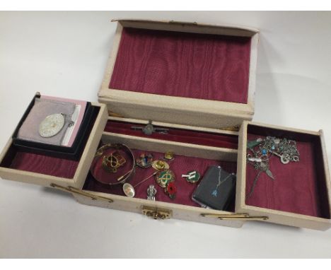 A JEWELLERY BOX CONTAINING ASSORTED JEWELLERY TO INCLUDE A HALLMARKED SILVER BANGLE