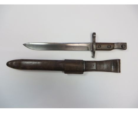 WW1 Canadian Unmodified M1910 Ross Bayonet  10 inch rounded point single edged blade. Steel muzzle ring, crossguard and pomme