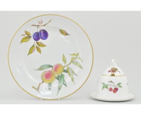 Quantity of Royal Worcester Evesham pattern dinner and teaware, including coffee pot and terrines etc, (2 boxes), approx 52 p