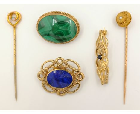 Lapis lazuili and jade set hallmarked 9ct gold brooches, stone set bar brooch hallmarked 9ct, opal set stick pin stamped 9ct 