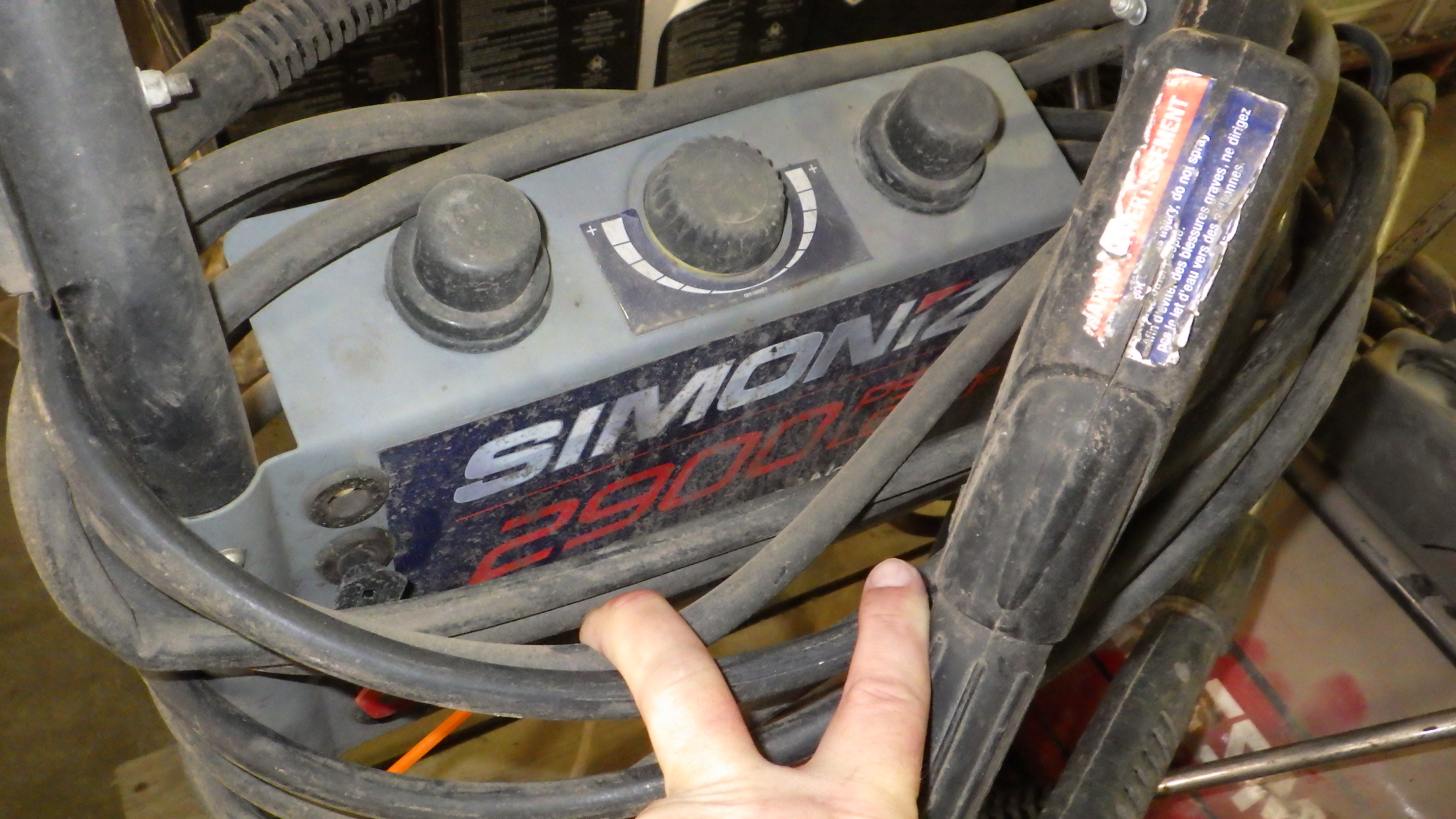 Simoniz 2900 gas pressure washer, Honda 20 Vtwin engine and craftsman