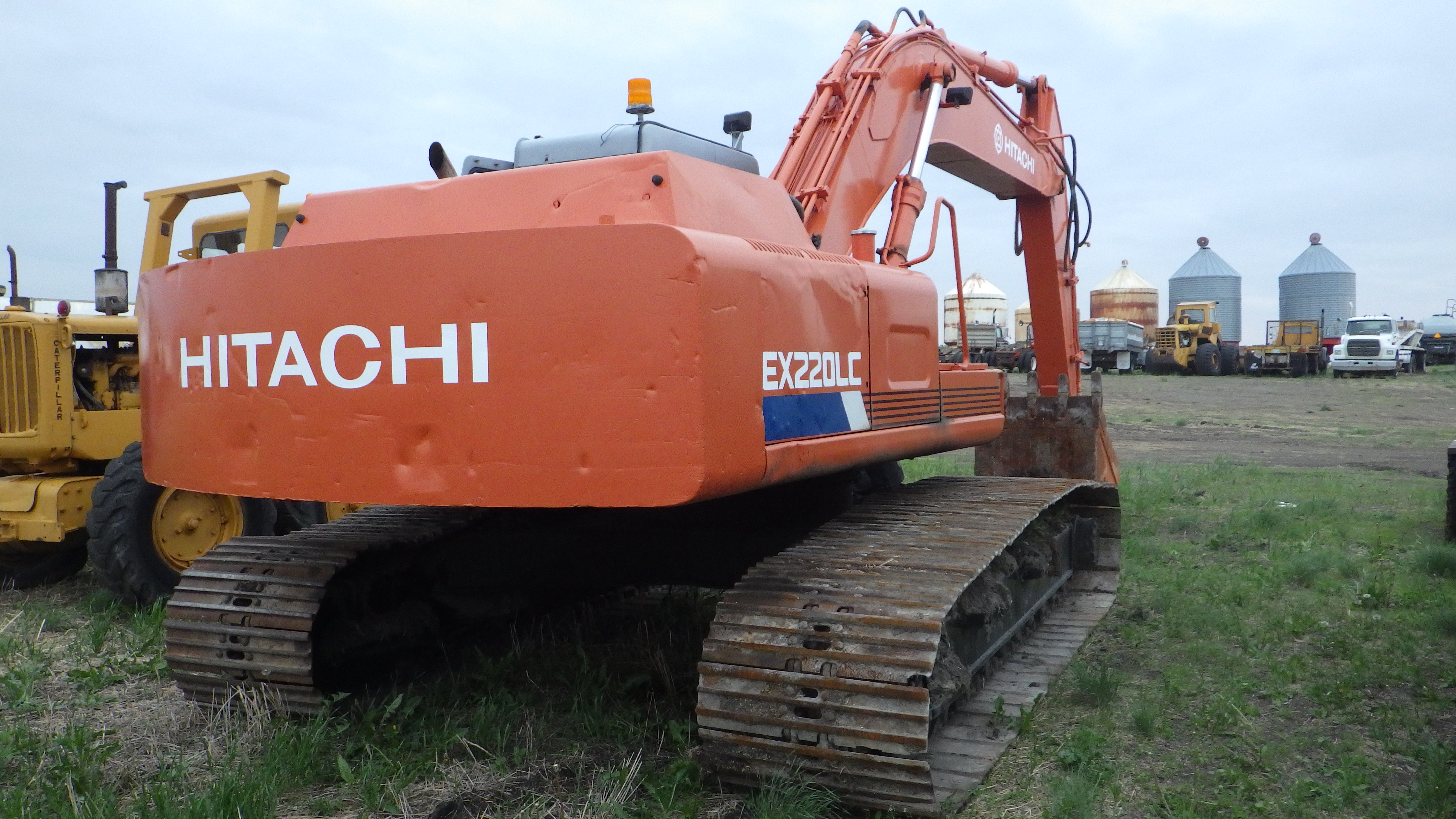 Hitachi EX220LC Track Hoe Mfg 1536011