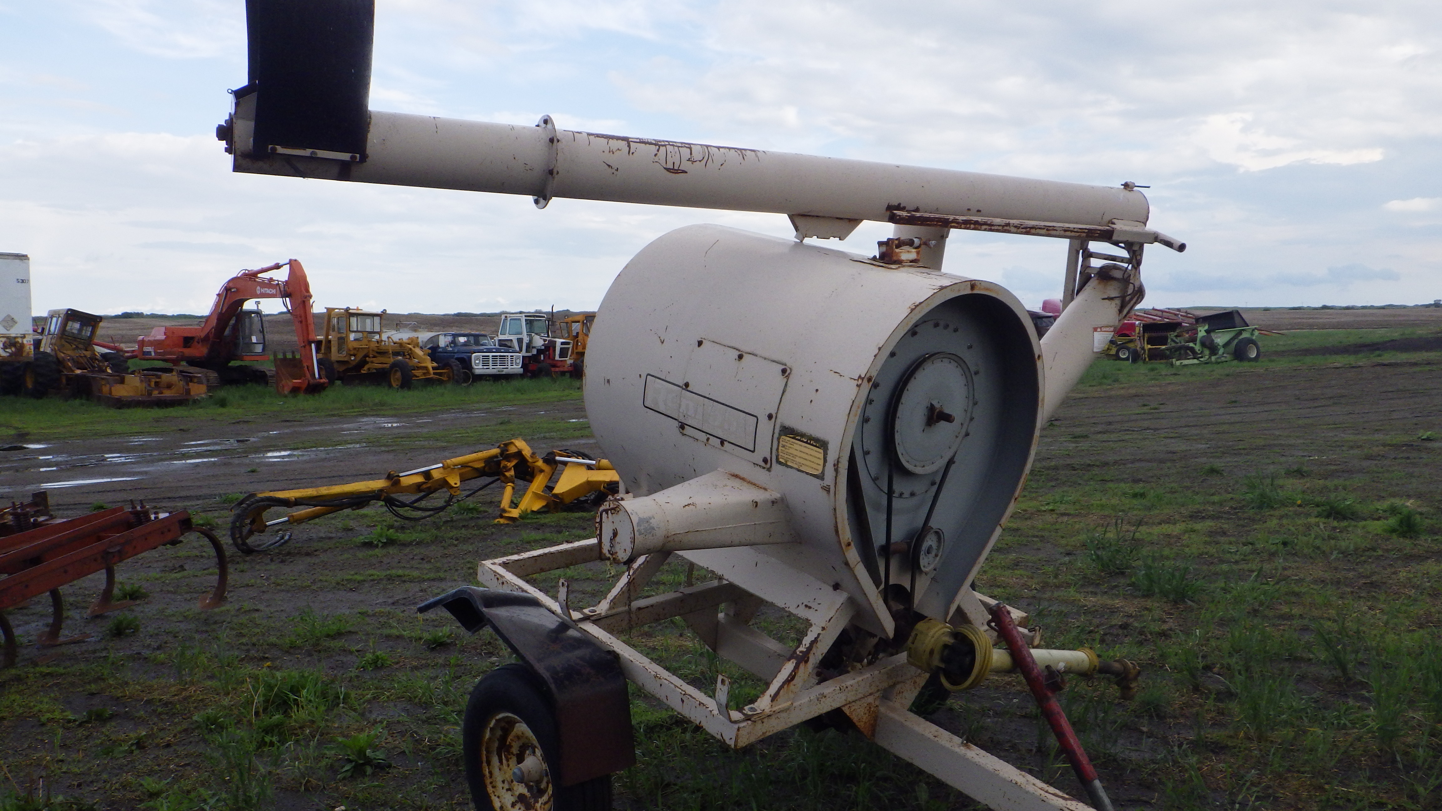 REM Mfg. Ltd. 552 Midwest Grain Vacuum