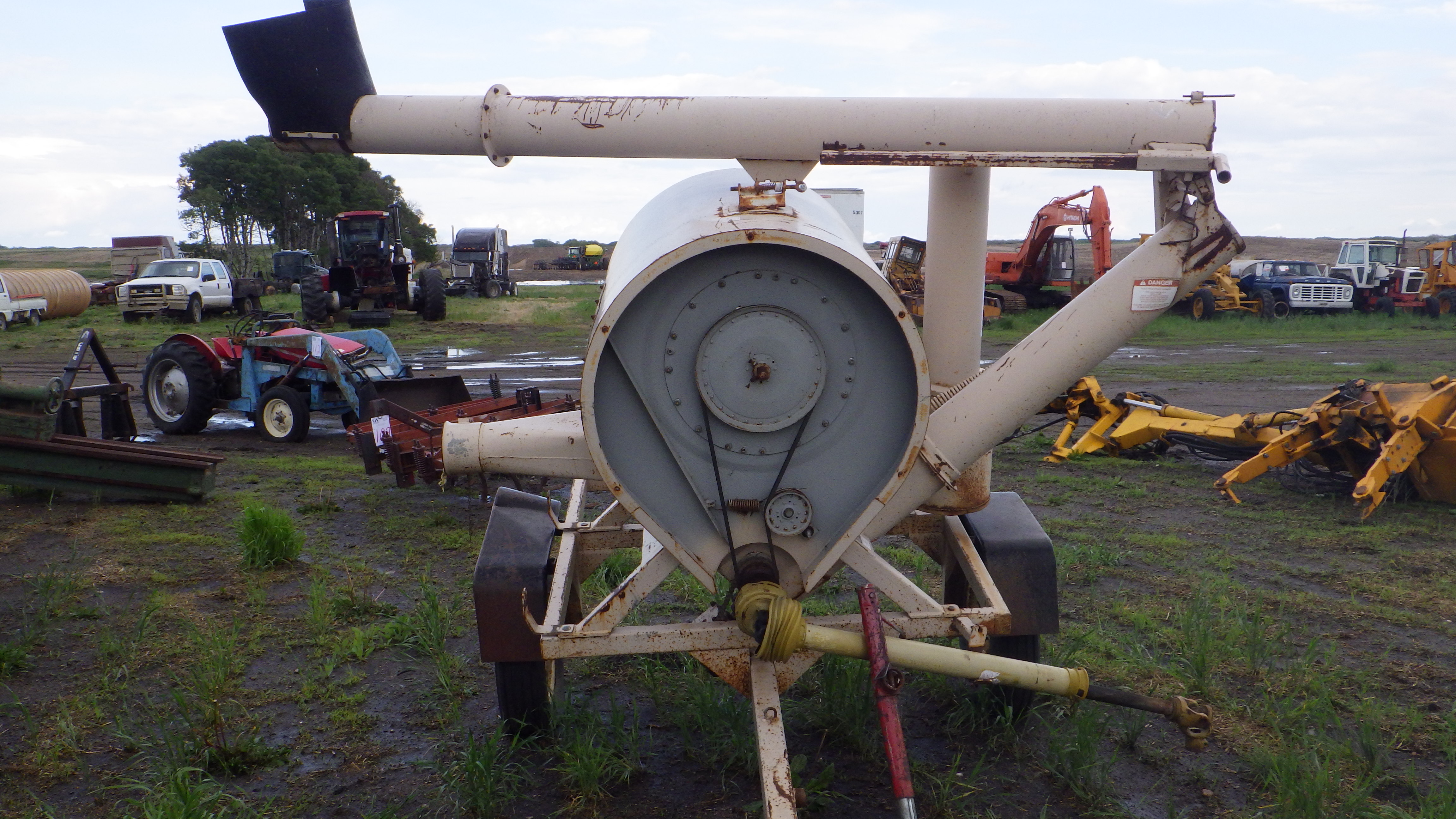 REM Mfg. Ltd. 552 Midwest Grain Vacuum