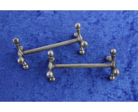 Pair of vintage hallmarked 1933 Birmingham sterling silver cutlery rests (45g)
