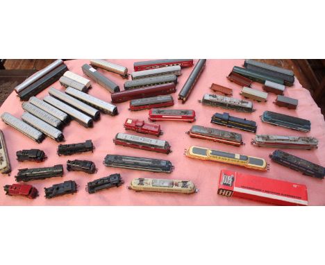 A good quantity of assorted 'OO' gauge model railway items including 7 loco's, 15 pantograph's and a large collection of vari