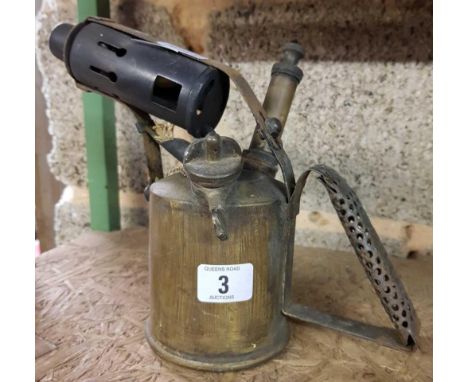 BRITISH MONITOR PARAFFIN BLOW LAMP