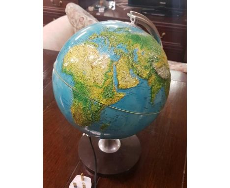 RELIEF GLOBE TABLE LAMP