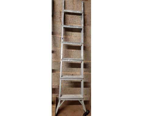 ALUMINIUM 3 WAY LADDER