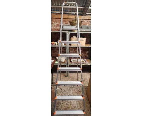 6 STEP ALUMINIUM DOMESTIC STEP LADDER