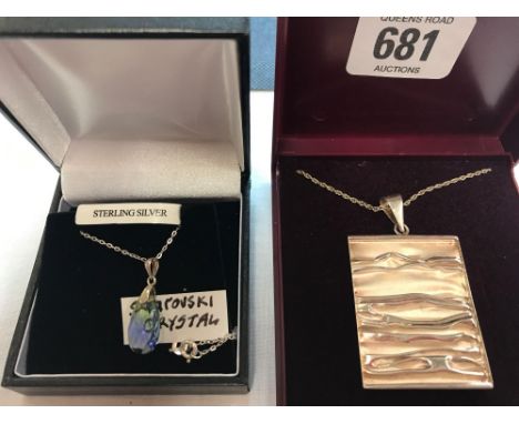 DECORATIVE SIL FASHION PENDANT &amp; CHAIN  PLUS A SIL SWAROVSKI CRYSTAL PENDANT 