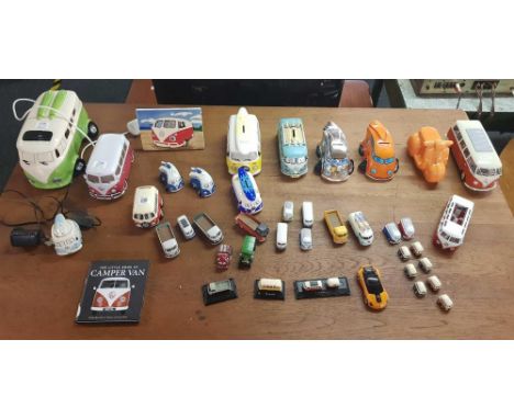 GOOD COLLECTION OF VARIOUS VW CAMPER VANS (INCL; TABLE LAMP, MONEY BOXES &amp; DIECAST MODELS)