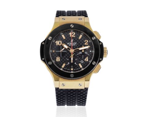 Hublot. An 18K rose gold, black ceramic and titanium automatic calendar chronograph wristwatchModel: Big BangReference: 301Da