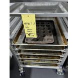 (6) Plateaux à Patisserie, QUANTITÉ X PRIX MISÉ (x6), avec Moule-Gateaux