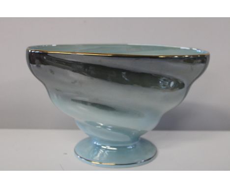 A vintage Mailing Ware pearlescent planter 18cm tall 