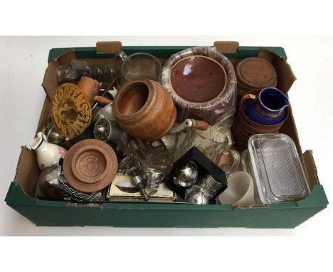 A mixed lot to include various kitchenalia, meat grinder, lemon squeezer, cruet sets, various jars etc 