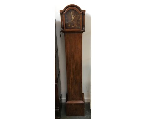 A small 20th century longcase clock, 128cmH, with key 