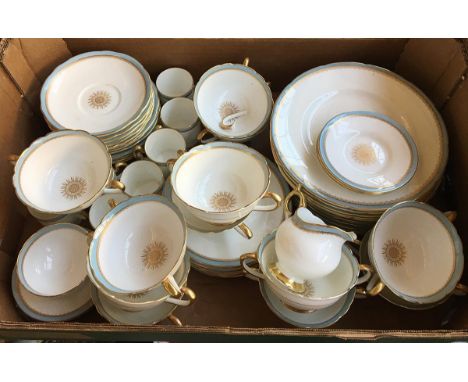 A Coalport and Foley 'Versaille' pattern dinner service, to include dinner plates, side plates, teacups, coffee cups, saucers