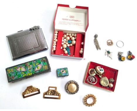 Mixed lot to include brooches, enamel boxes, cigarette case with lighter incorporated and others 