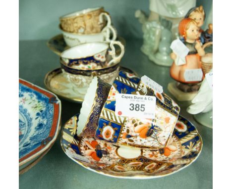 A SELECTION OF TEA CUPS AND SAUCERS TO INCLUDE AYNSLEY EXAMPLES (10 PIECES) 
