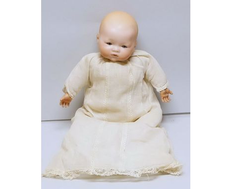 "My Dream Baby". Bisk.-Porz.-Kurbelkopf, gem. A.M. Germany 341/2/K. Geschlossener Mund, blaue Schlafaugen mit gemaltem Wimper