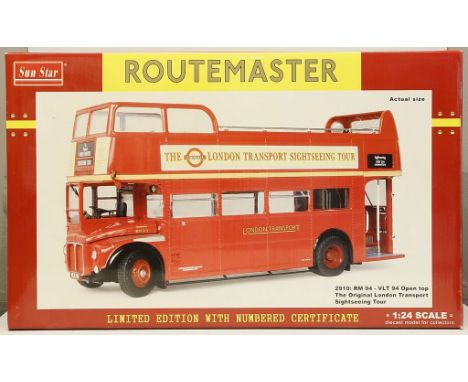 Modellauto "Routemaster", 1:24. Offener Londoner Sightseeing-Bus, limitierte Ausgabe. In Originalverpackung. Unbespielt.