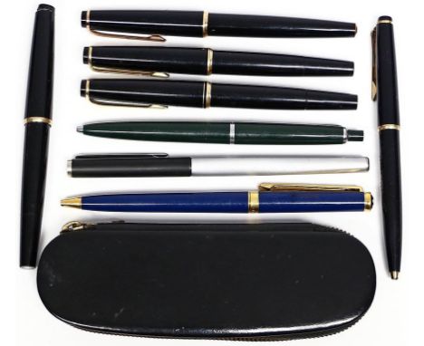 8 Schreibgeräte Montblanc: 4 Kolbenfüller, No. 22, 31 und 32 (2x), drei Kugelschreiber, No. 38, 49 sowie "Noblesse Oblige" un