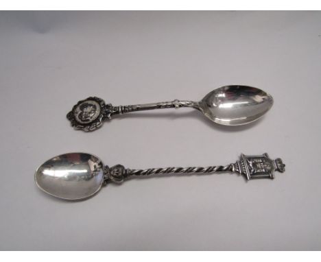 A Charles/Diana silver spoon and a Chester hallmarked spoon with Royal crest finial (2)