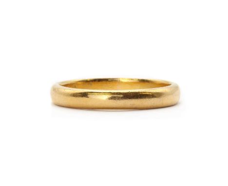 A 22ct gold wedding ring,a 'D' profile band, London 1933, 3.12g.Finger size K¼Condition ReportMaker's mark WWLD.Marks/scratch