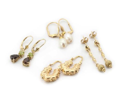 A collection of jewellery,comprising a pair of gold smoky quartz and peridot drop earrings, to Continental fittings, 28mm lon