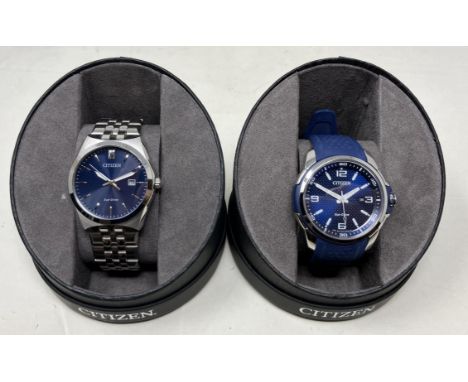 A gentleman's stainless steel Citizen Eco-Drive wristwatch, boxed, with instruction manual, guarantee and spare links, and an