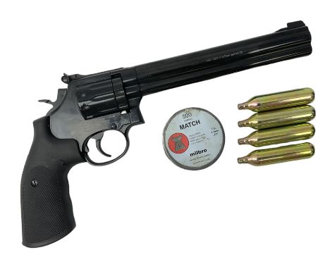 German Umarex Smith &amp; Wesson CO2 .177 Model 586 revolver No.S50419706 L37.5cm overall; in hard carrying case with manual,