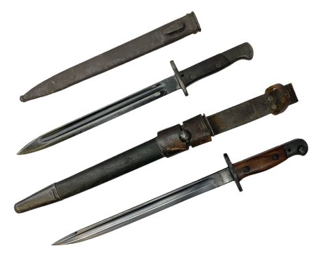 Enfield 1907 Model Mk.I bayonet, the 30.5cm fullered steel blade marked Wilkinson; in metal mounted leather scabbard numbered