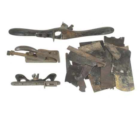 A PRESTON No 1393S small reeding tool, a quirk router and a small PRESTON adjustable bullnose with small chip to mouth o/w G 