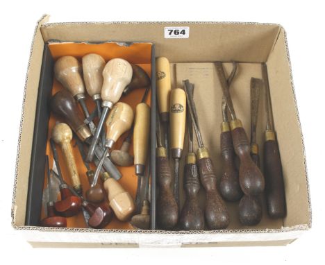 16 engraving tools and 8 carving tools, some light rust G 
