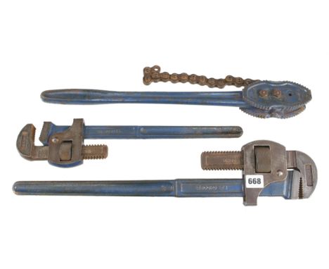A RECORD No 231 pipe wrench and two RECORD stilsons type wrenches G+ 