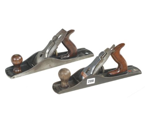 STANLEY Nos 5 and 5 1/2, one with English iron the other with chipped handle spur o/w G+ 