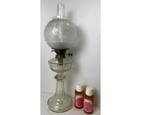 Glass Oil Lamp with 2x Bottles of Astor and Windsor Lamp Oil 