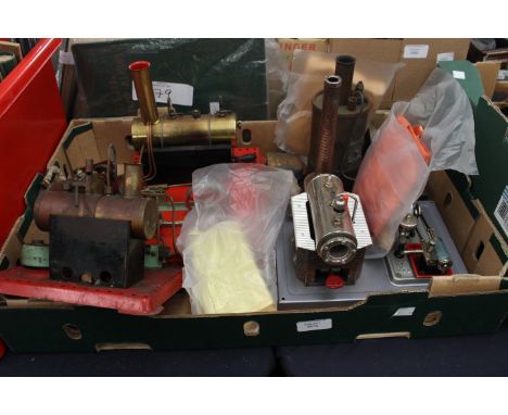 Live Steam: A collection of five unboxed model live steam engines to comprise: a Wilesco D10 model steam engine, a Mamod S.E.