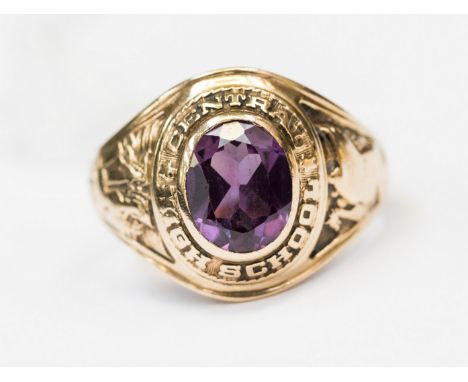 An amethyst single stone 9ct gold ring, size R, 5.7 grams approx 