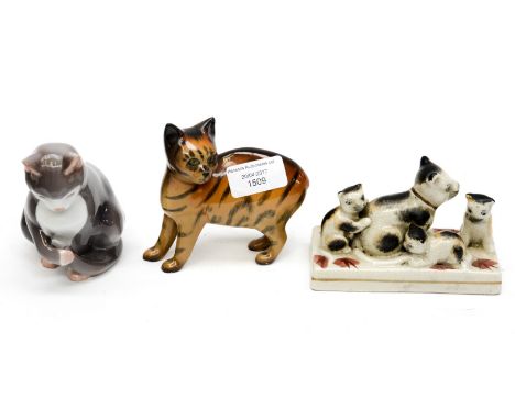 A Midwinter Manx cat with Russian B and G cat and a Stafford group of cats on a plinth (3) 