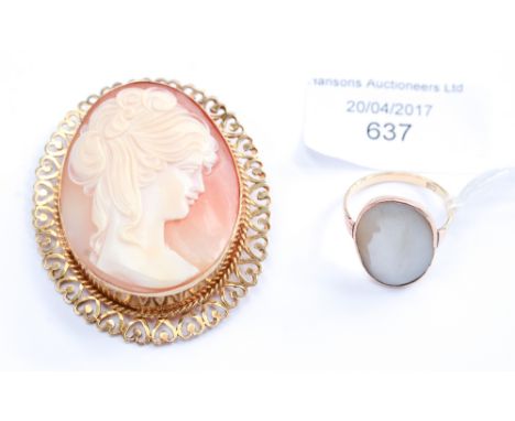 A 9ct gold mounted oval cameo brooch, depicting portrait of lady, with cameo ring, stamped 9ct (2) 